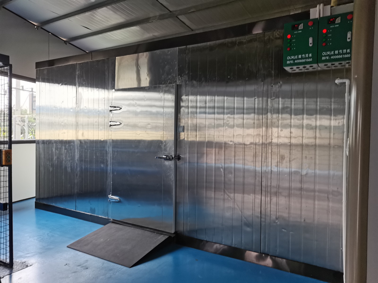 食品冷藏冷凍庫.jpg 食品冷藏冷凍庫.jpg